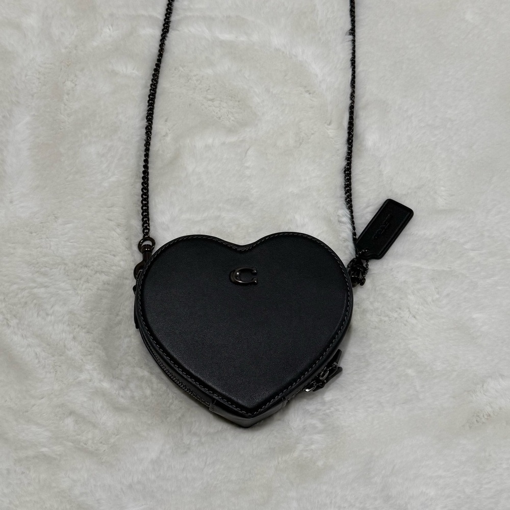 COACH Outlet Heart Crossbody Bag 14 Women's Purses